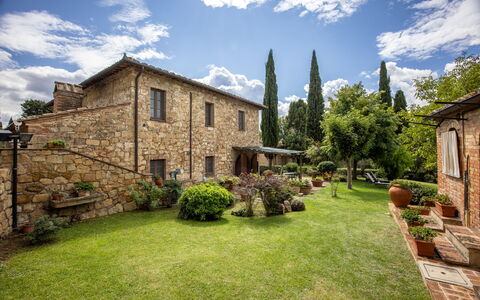 Maria Gabriella Home & Cottage: Villetta, Estate, Giardino, Backyard, Brick, Agriturismo, Landscaping, Villa, Casa Storica