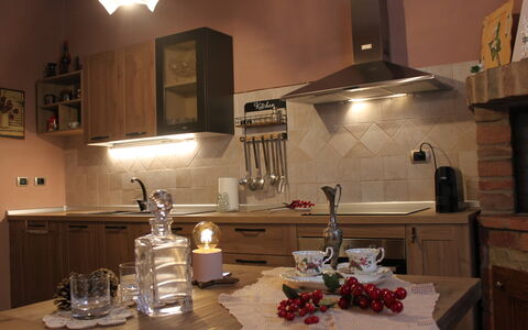 Holiday Home Croce With Spa: Cucina, Interior Design, Elettrodomestico Da Cucina, Mobilia, Controsoffitto, Lampada, Cabinetry, Pavimentazione, Soffitto, Illuminazione