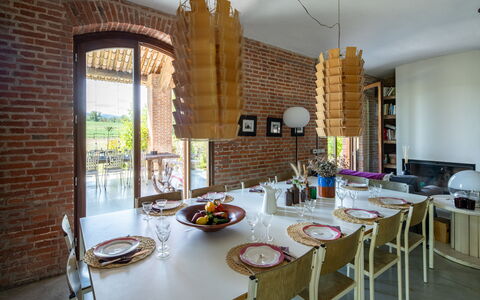 Villa Poggio Zucchino, Pool, Wellness, Piacenza: Mobilia, Legna, Sedia, Tavolo, Interior Design, Sala Da Pranzo, Cucina & Sala Da Pranzo Tavolo, Pavimentazione, Brick, Ristorante