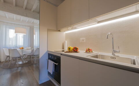 Guelfa 60: Interior Design, Legna, Pavimentazione, Cucina, Soffitto, Pavimento, Controsoffitto, Illuminazione, Camera, Elettrodomestico Da Cucina