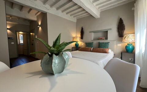 Guelfa 60: Mobilia, Interior Design, Camera, Soffitto, Pavimentazione, Camera Da Letto, Pavimento, Letto, Illuminazione, Casa
