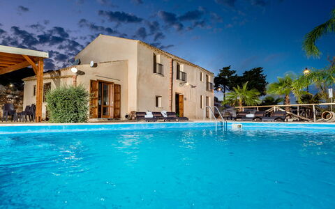 Villa La Musa: Piscina, Ricorrere, Tempo Libero, Eco Hotel, Terme, Mobili Da Esterno, Ricreazione, Estate, Hotel, Ombrello