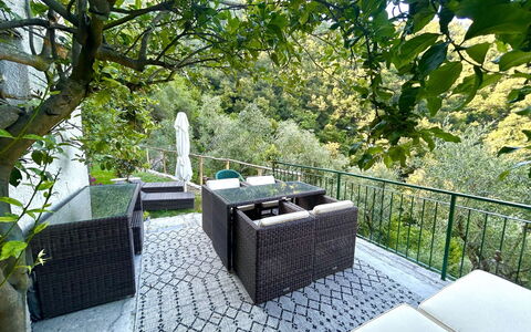 Manuela: Mobilia, Mobili Da Esterno, Sedia, Tavolo Esterno, Shade, Recinzione, Giardino, Balcone, Tavolino Da Caffè, Backyard