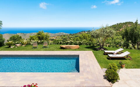 Casaita: Piscina, Ricorrere, Giardino, Materiale Composito, Tempo Libero, Flagstone, Mobili Da Esterno, Landscaping, Eco Hotel, Giochi D'Acqua