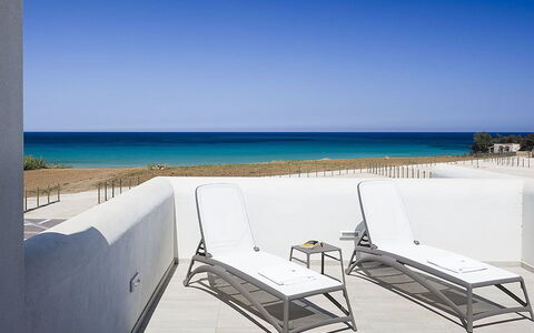 Timo: Blu, Mobilia, Pavimento, Mare, Oceano, Shade, Costa, Sedia, Spiaggia, Mobili Da Esterno