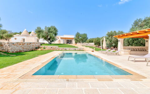 Trulli di Luccio: Giardino, Piscina, Landscaping, Design, Giochi D'Acqua, Piastrella, Flagstone