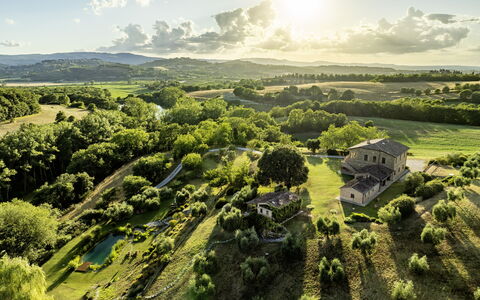 Aqua Bio Retreat: Albero, Paesaggio Naturale, Vegetazione, Paesaggio, Area Rurale, Pascolo, Lotto, Plain, Insediamento Umano