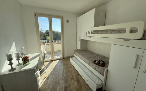 Villa al Glicine Proprietà: Appartamento, Pavimento, Pavimentazione, Camera, Dormitorio, Camera Da Letto, Design, Pavimento In Legno, Letto
