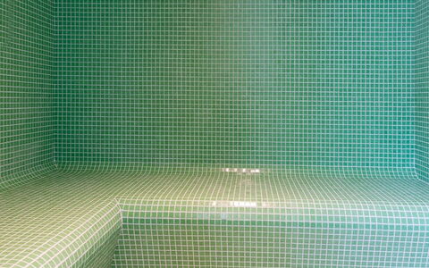 Alina Villa: Pavimentazione, Pavimento, Materiale Composito, Piastrella, Materiali Naturali, Piscina