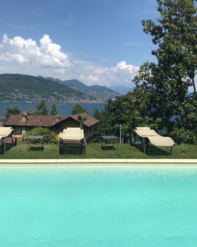 Alina Villa: Geografia Montane, Montagna, Piscina, Collina, Ricorrere, Catena Montuosa, Mobili Da Esterno, Hill Station, Eco Hotel, Resort Citta '
