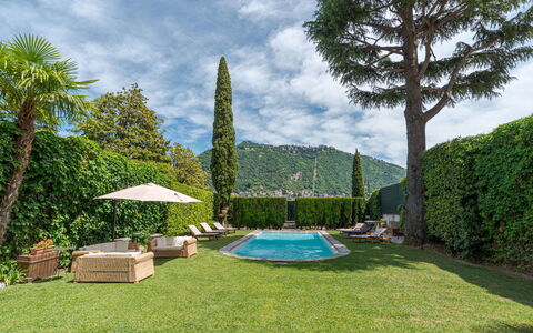 Gallietta: Geografia Montane, Montagna, Collina, Highland, Arbusto, Giardino, Hill Station, Piscina, Catena Montuosa, Landscaping