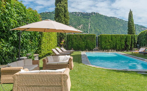 Gallietta: Piscina, Collina, Tempo Libero, Mobili Da Esterno, Giardino, Catena Montuosa, Eco Hotel, Shade, Valle, Landscaping