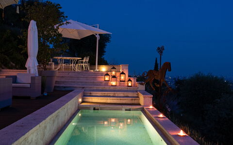 Asolina Villa: Blu, Piscina, Ricorrere, Materiale Composito, Eco Hotel, Vaso Di Fiori, Mobili Da Esterno, Villa, Balcone, Shade