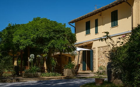 Podere la Botte, Pool, Lari: Arbusto, Casa, Shade, Villetta, Estate, Hacienda, Giardino, Cortile, Landscaping, Villa