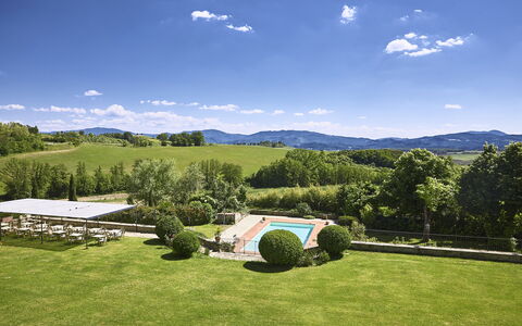 Villa Medicea Lo Sprocco: Geografia Montane, Collina, Montagna, Paesaggio, Highland, Giardino, Hill Station, Prato, Landscaping, Piscina