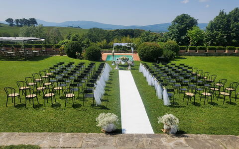 Villa Medicea Lo Sprocco: Paesaggio, Giardino, Prato, Cerimonia, Prato, Parco, Piantagione, Giardino Botanico, Cortile, Landscaping