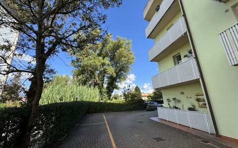 Liz: Appartamento, Quartiere, Zona Residenziale, Condominio, Hatchback, Car Famiglia, Balcone, Vettura Mid-Size