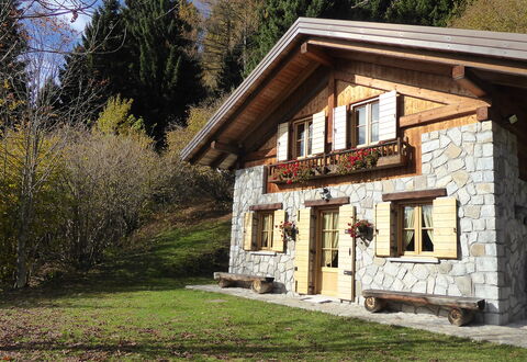 Chalet Genzianella: Costruzione, Legna, Casa, Tetto, Villetta, Casa, Area Rurale, Porta, Agriturismo, Villaggio
