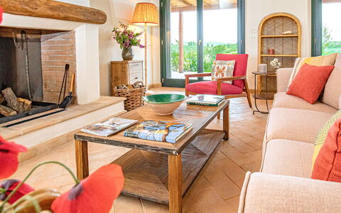Villa Lodolaio: Mobilia, Interior Design, Legna, Tavolo, Pavimentazione, Camera, Sedia, Soggiorno, Casa, Pavimento