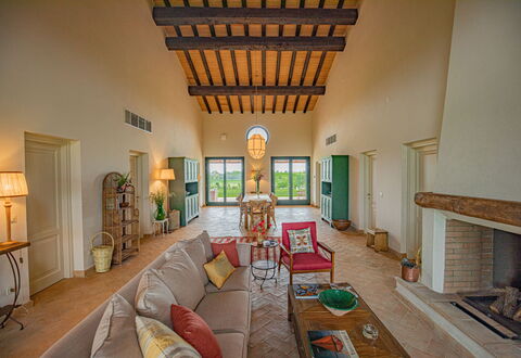 Villa Lodolaio: Mobilia, Casa, Estate, Soffitto, Sedia, Villa, Soggiorno, Agriturismo, Design, Pianta Della Casa