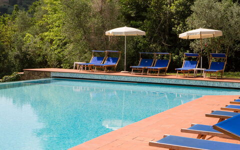 Relais de Ricci: Blu, Piscina, Ricorrere, Mobilia, Eco Hotel, Lettino, Mobili Da Esterno, Shade, Terme, Hotel