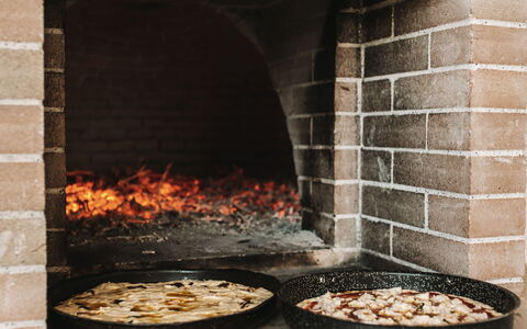 Lacorte di Ninetta: Cibo, Focolare, Cucinando, Massoneria Forno, Camino, Brick
