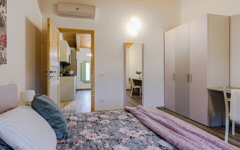 Zena Apartment: Interior Design, Mobilia, Pavimentazione, Pavimento, Soffitto, Legna, Camera, Tessile, Camera Da Letto, Letto