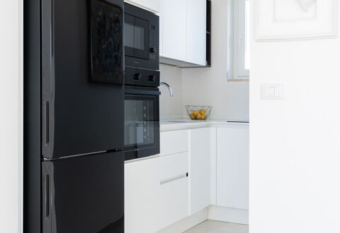 La Casa di Connie: Elettrodomestico Da Cucina, Apparecchio Major, Interior Design, Pavimentazione, Elettrodomestico, Cucina, Pavimento, Frigorifero, Mobilia, Casa