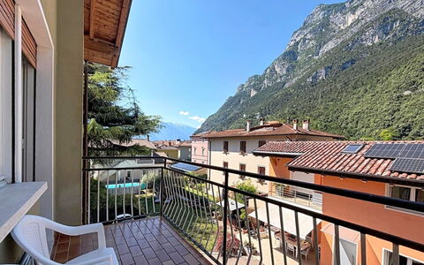 Ca dei Noni: Geografia Montane, Montagna, Collina, Catena Montuosa, Highland, Hill Station, Valle, Cresta, Alpi, Balcone