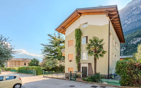 Ca dei Noni: Zona Residenziale, Casa, Insediamento Umano, Appartamento, Balcone, Sobborgo, Villa