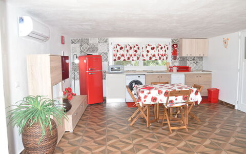 Villa Antony: Mobilia, Pavimentazione, Interior Design, Pavimento, Legna, Cucina, Camera, Apparecchio Major, Soffitto, Illuminazione