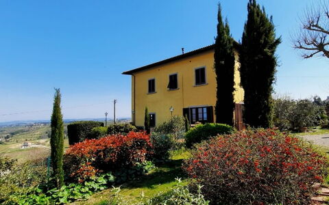 Villa Luce San Miniato: Arbusto, Lotto, Area Rurale, Agriturismo