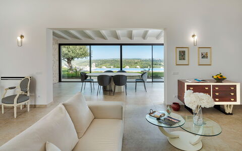 Villa Netina: Mobilia, Interior Design, Pavimentazione, Soffitto, Pavimento, Tavolo, Camera, Sedia, Casa, Soggiorno