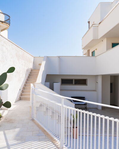 Il Respiro del Mare: Balcone, Casa, Appartamento, Corrimano, Le Scale, Colonna, Estate, Illuminazione Diurna, Gesso, Villa