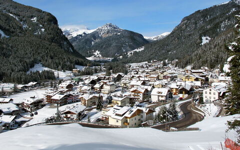 Domus Canazei: Geografia Montane, Montagna, Collina, Catena Montuosa, Hill Station, Highland, Paesaggio, Valle, Inverno, Villaggio