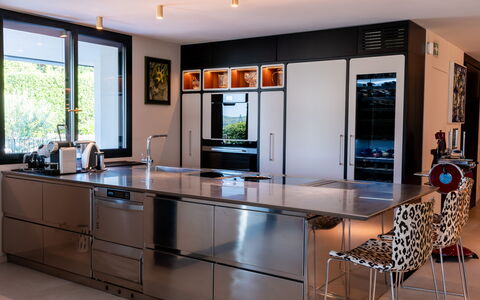 Villa Bocchi: Cucina, Interior Design, Mobilia, Pavimentazione, Controsoffitto, Elettrodomestico Da Cucina, Cabinetry, Apparecchio Major, Soffitto, Illuminazione