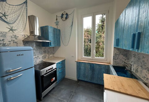 Focaincontromano Apartment with Sea View, Genoa: Cucina, Elettrodomestico Da Cucina, Apparecchio Major, Controsoffitto, Interior Design, Pavimentazione, Cabinetry, Elettrodomestico, Cucina Stufa, Pavimento