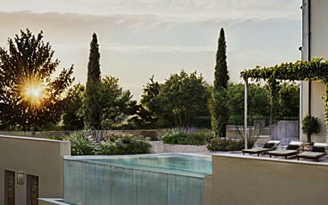 Villa Elisa: Zona Residenziale, Casa, Arbusto, Urban Design, Estate, Giardino, Appartamento, Landscaping, Dimora, Villa