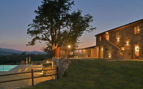 Villa Il Noccioleto: Casa, Casa, Villetta, Estate, Agriturismo, Villa, Eco Hotel, Piscina, Sera, Dimora