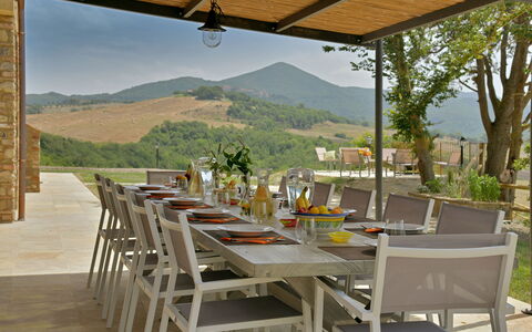 Villa Il Noccioleto: Mobilia, Tavolo, Mobili Da Esterno, Legna, Sedia, Cucina & Sala Da Pranzo Tavolo, Tavolo Esterno, Ristorante, Terrazza, Sala Da Pranzo