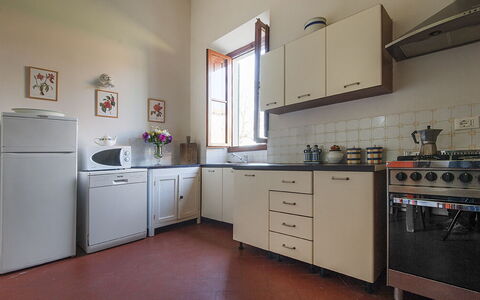 Martini: Elettrodomestico Da Cucina, Cucina, Apparecchio Major, Pavimentazione, Cucina Stufa, Elettrodomestico, Controsoffitto, Cabinetry, Stufa, Interior Design