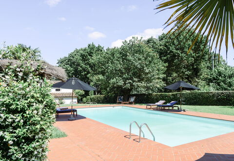 Fattoria: Piscina, Ricorrere, Shade, Eco Hotel, Hacienda, Estate, Mobili Da Esterno, Giardino, Landscaping, Villa