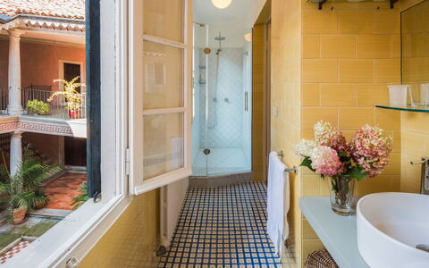 Romantica 16: Interior Design, Pavimento, Idraulico Fixture, Bagno, Idraulico, Piastrella, Pianta Della Casa, Color Legno, Design, Toilet Seat