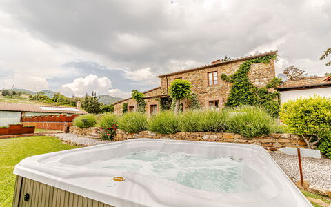 Chateau la Siroque: Piscina, Ricorrere, Giardino, Eco Hotel, Estate, Agriturismo, Hacienda, Cortile, Villa, Terme