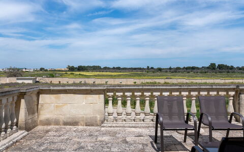 Masseria Ficalindia: Cielo, Colonna, Fenomeno Meteorologico, Balcone