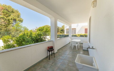Villetta Bluette, Marina di Mancaversa: Soffitto, Pavimentazione, Pavimento, Shade, Estate, Balcone, Illuminazione Diurna, Gesso, Villa, Attico
