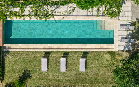 Villa Il Casalino, Florentine Hills with Pool: Piscina, Materiale Composito, Giardino, Shade, Landscaping, Giochi D'Acqua, Riflessione, Backyard, Passerella, Reflecting Pool