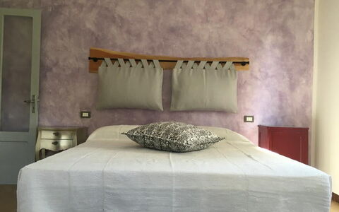 Apartment, Garden, Beigua Unesco Global Geopark: Camera Da Letto, Letto, Lenzuolo, Mobilia, Bedding, Interior Design, Biancheria, Pavimento, Pavimentazione, Telaio Del Letto