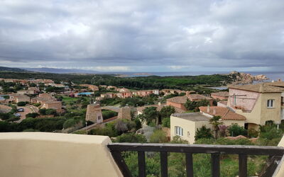 312: Cielo, Blu, Giorno, Zona Residenziale, Tetto, Orizzonte, Casa, Quartiere, Casa, Paesaggio