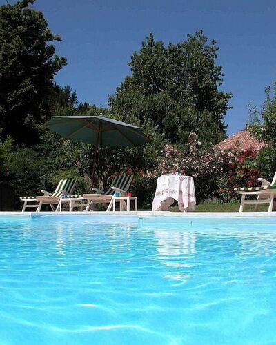 Villa Castellani: Piscina, Blu, Mobili Da Esterno, Mobilia, Estate, Ricorrere, Ombrello, Lettino, Sedia, Tempo Libero